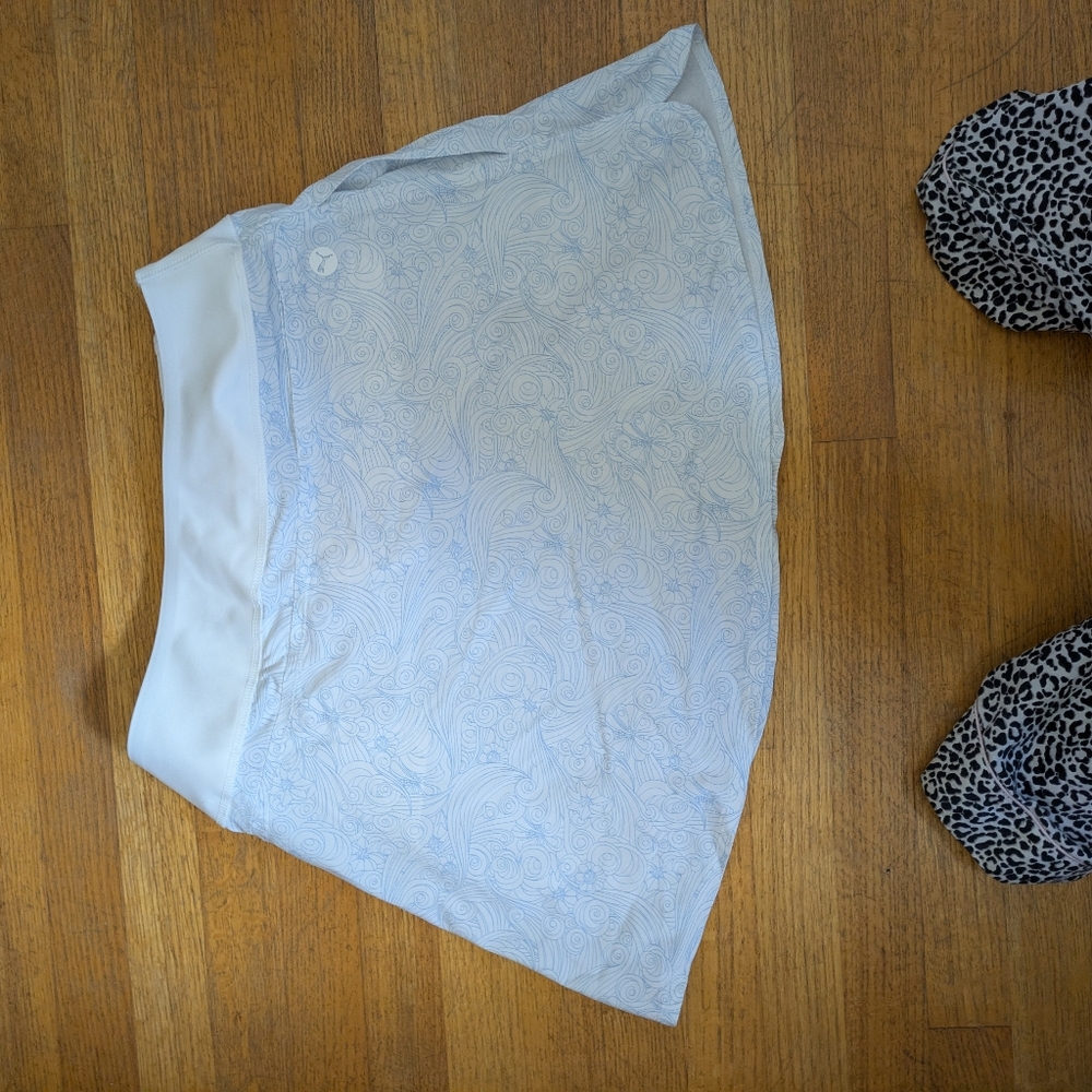 Elegant White Patterned Skort - image 6